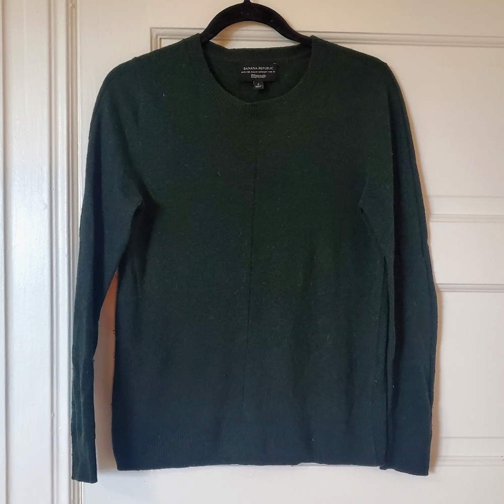 Forest green wool sweater -with fine Italian yarn